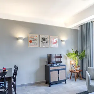  Appartement L12 Port Window 1bedroom Wifi 5mins & Nice's Cap